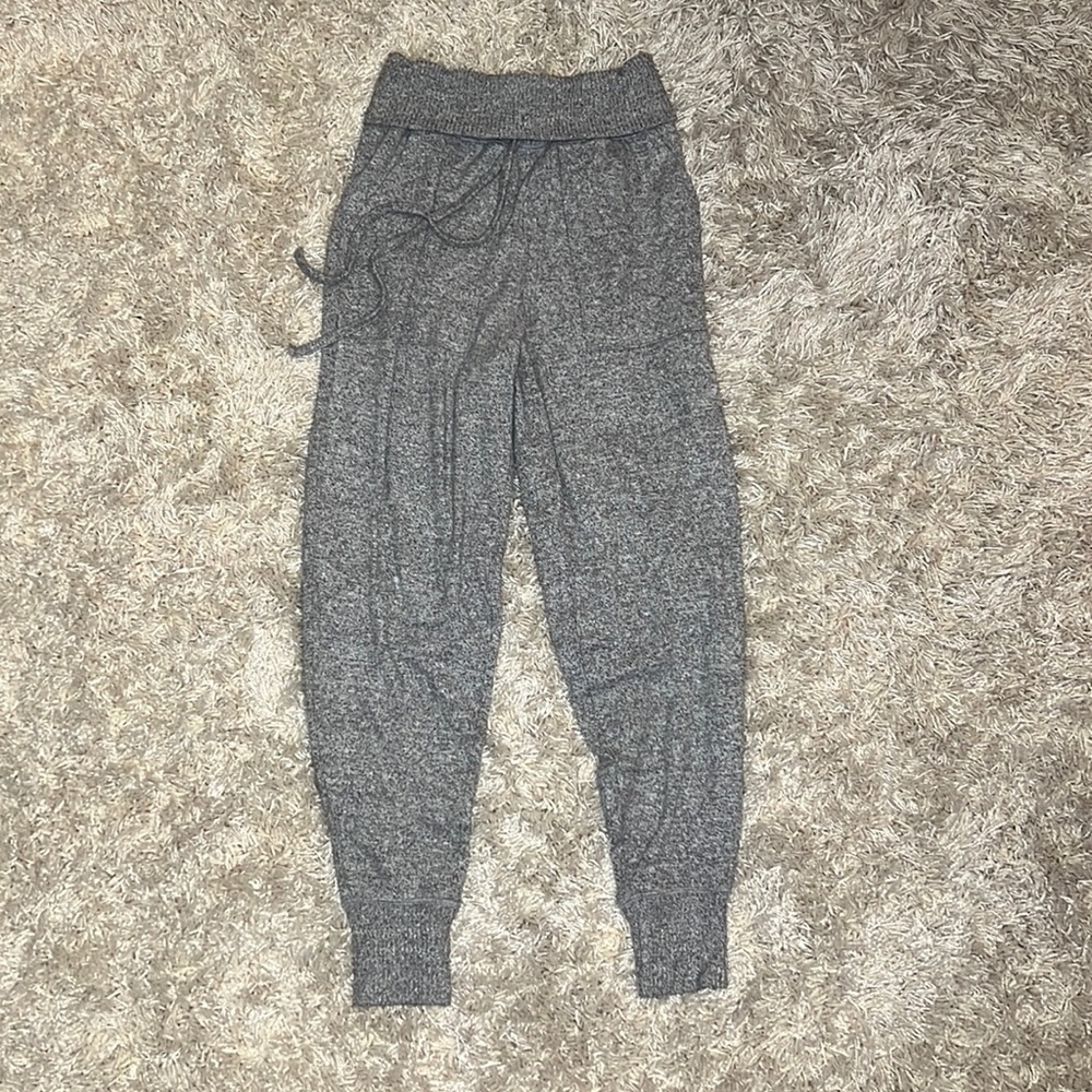aerie XS flowwy thin grey sweats - fold over waistband